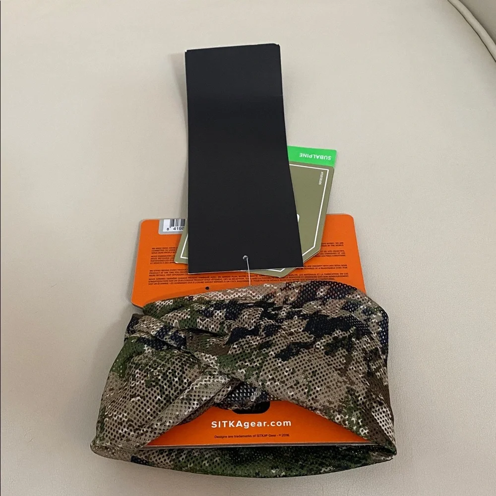 New with tag Sitka Gore Optifade camo style face mask OS